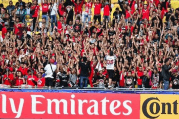 tribun-penonton-dalam-sepak-bola