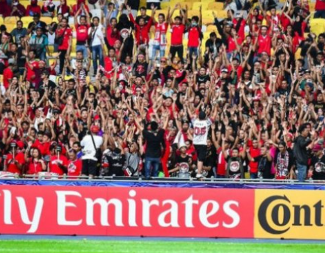 tribun-penonton-dalam-sepak-bola