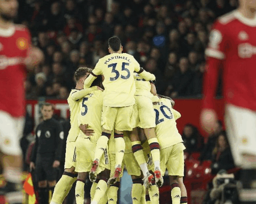 arsenal-berhasil-menang-lawan-mu-lewat-gol-kontroversional