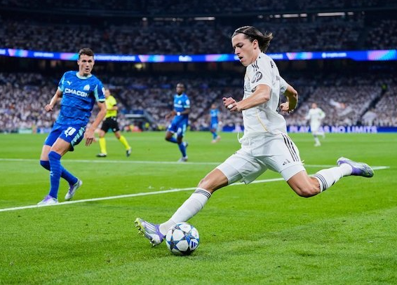 man-united-dikomentari-terlalu-cepat-melepas-carreras