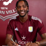 Abraham Kembali ke Villa Park, Fans Senang