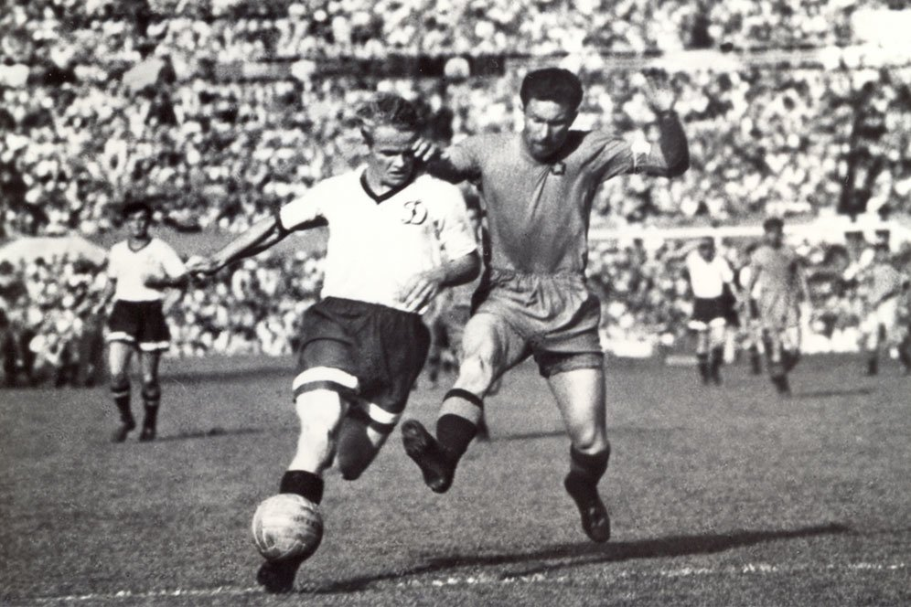 Sejarah Sepak Bola Dunia: Evolusi Menuju Industri Global