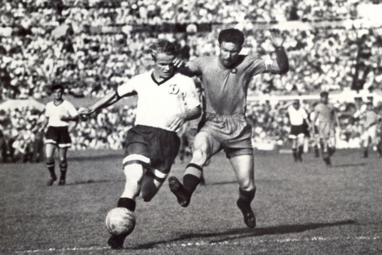 Sejarah Sepak Bola Dunia: Evolusi Olahraga Terpopuler Bumi