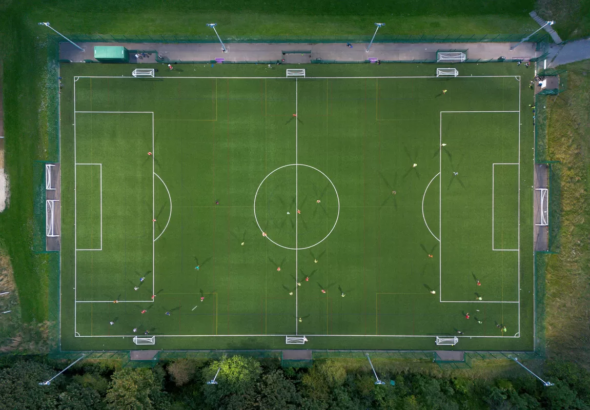 Taktik Sepak Bola Modern dan Evolusi Strategi Lapangan Hijau